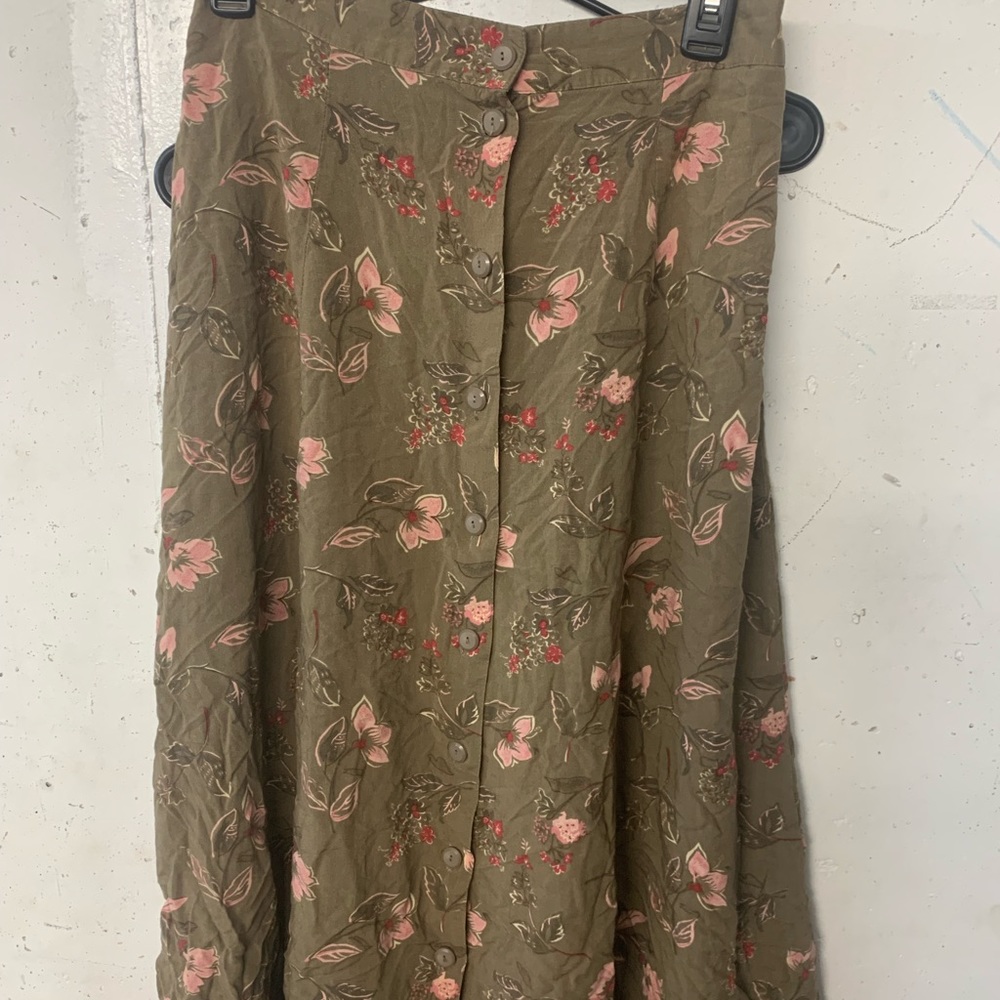Light brown medium button up skirt with floral